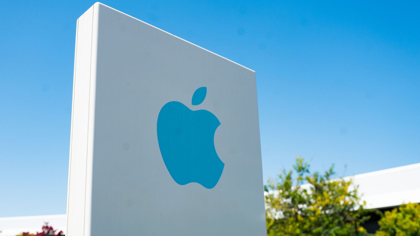 Apple set to launch electric car production by 2024